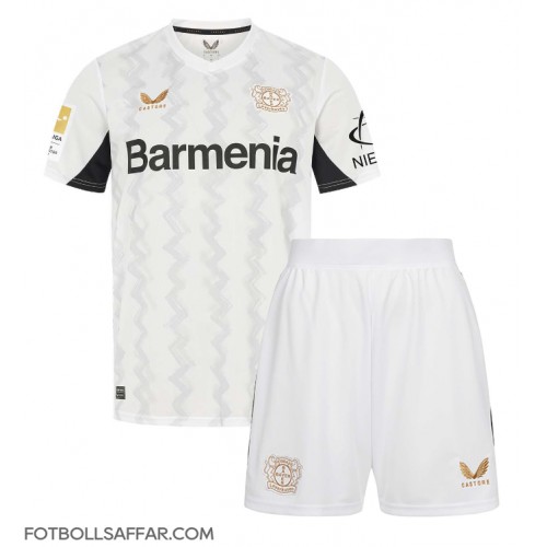 Bayer Leverkusen Bortadräkt Barn 2024-25 Kortärmad (+ Korta byxor)